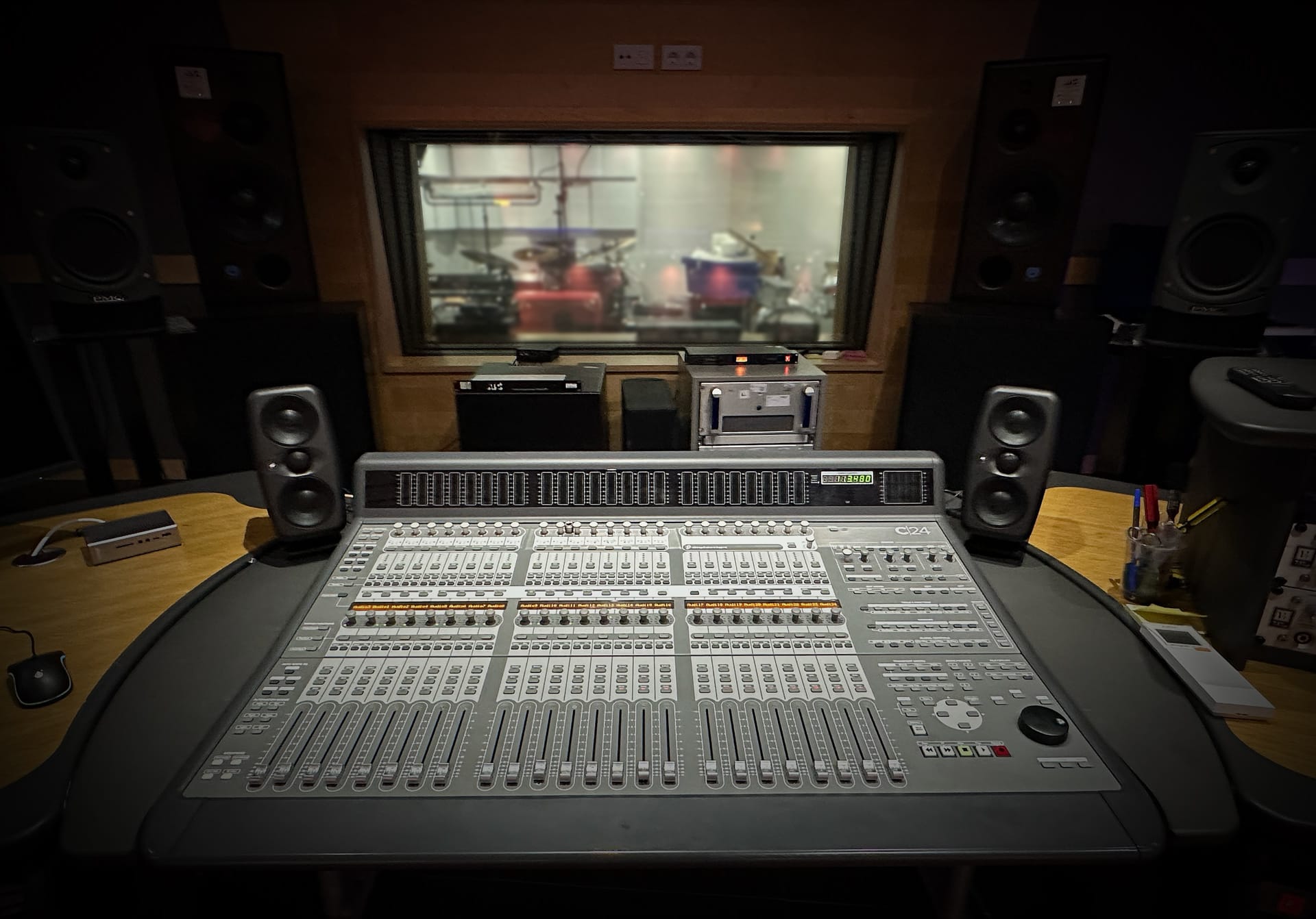 Music-Studio-b Music Studio b
